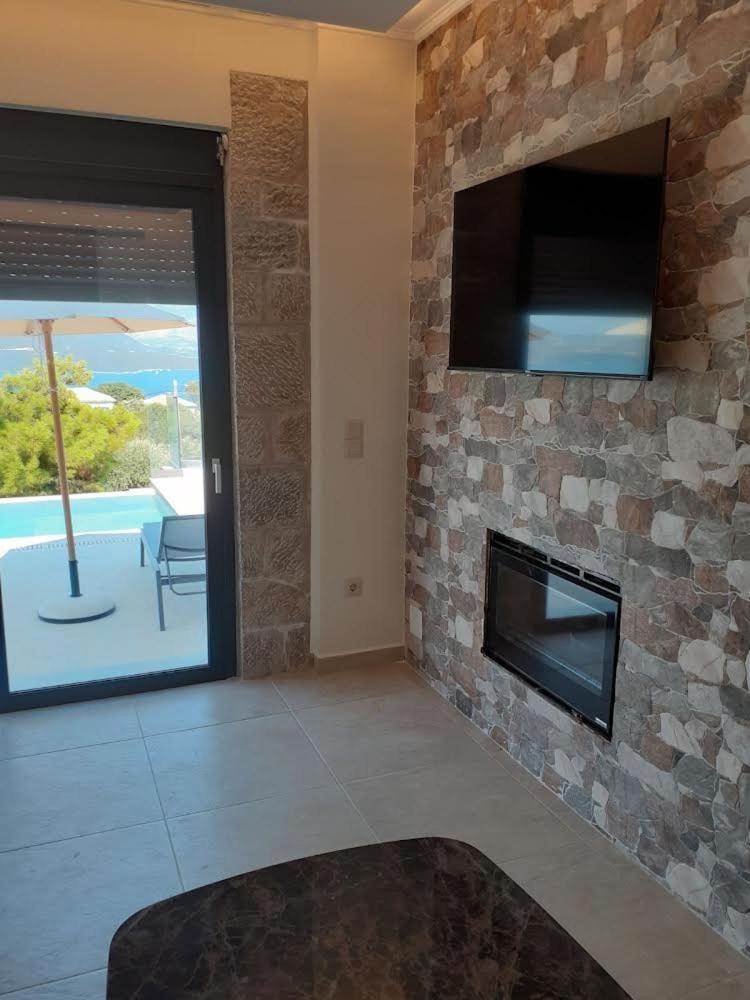 Ionian Stone Luxury Villa 尼基亚娜 外观 照片